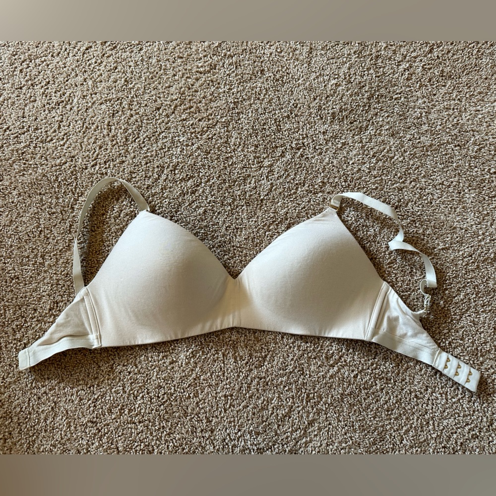 Third love beige bra